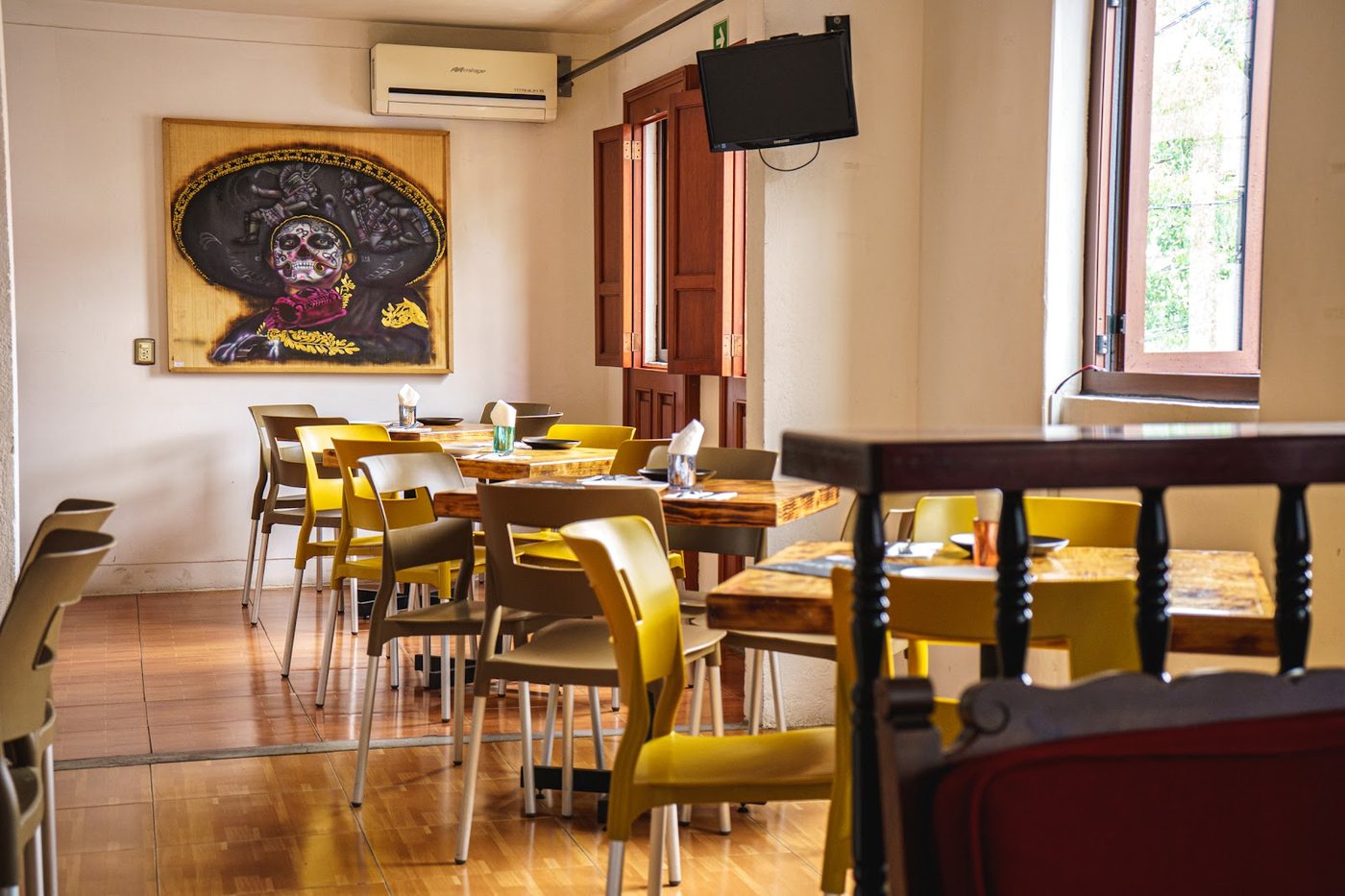 Totopo Güero — interior